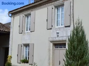 Gîte de pêche au bord de la Charente avec Wifi et parking - Image 3