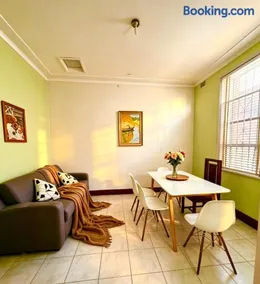 Burwood centre share stay - Image 4