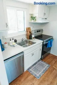 Three Little Pines Condo 2BD 2BA with Seasonal Pool Close to Village and Pinehurst Resort - Image 5