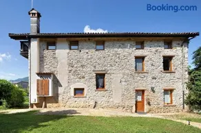 La Finestra sul Grappa – Zimmer 'Monte Grappa' mit Bergblick, Gemeinschaftsterrasse & WLAN - Image 1