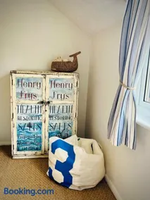 Gorgeous Comfy Cottage Walking Birdwatching Paddle Boarding and Seafood on the Doorstep - Image 5