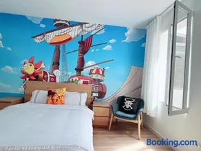 Una habitación cómoda y luminosa - Image 4