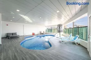 Private Marina 5 Master Bedrooms & Private Pool - Image 2