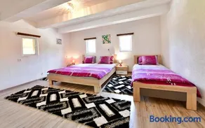 House Luna - Image 3