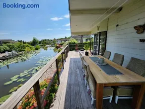 Cozy Chalet - Image 2