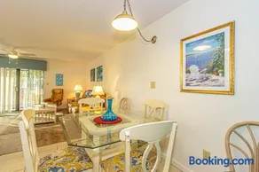 2 Bed 2 Bath Ground Level Golf Colony 33I Only 2 Miles To The Beach - Image 3
