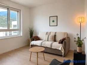 A cosy and bright studio in Sion - Image 4