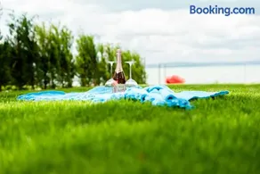 Part Apartman Siófok - B épület - privát vízparttal - Image 1