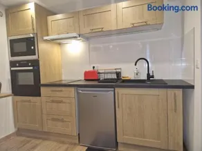 Charming apartment near La Défense, Paris - Image 2