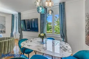 Soft Glam 1-bedroom appt - Lake & Mountain View - Image 2