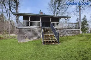 Wonderful Lakefront Gem W/ Free WiFi, Dock, Private Beach, Kayaks, Canoe & More - Image 1