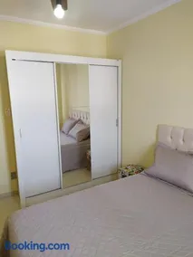 Apartamento a 200 metros da praia, Av Anchieta 7310, Bertioga - Image 1