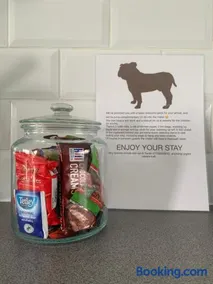 Bulldog holidays 243 - Image 5