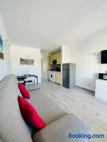 Blue ocean apartment in Costa de Antigua - Image 2