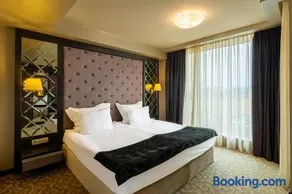Royal Spa Hotel - Image 3