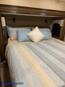 2 bedroom glamping RV w/golf cart - Image 3