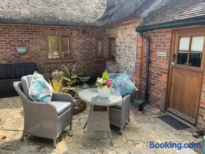 Thatched Cottage - Image 5