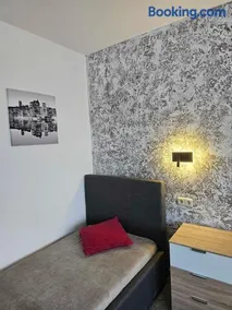 Kompfort Business Apartment - Image 4