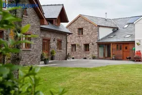 Oak Barn - Image 2