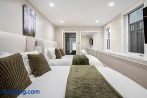 Modern Luxury 3 BR Near Presidio & GG Park - Image 1