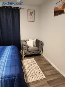 Cozy one bedroom in Airdrie - Image 2