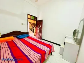 Cleopatra villa - Image 1