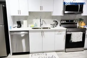 Apartment In Calgary Near Airport - Image 3