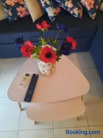 Park view apartment in Paralia Dionisiou - Image 1