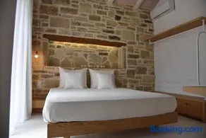 LAINI LUXURY SUITES - Image 3