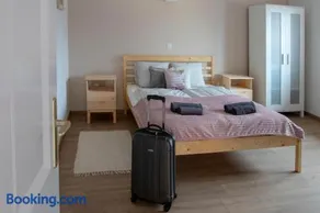 Amande House & Cottage - Image 2