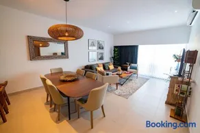 87978 DELUXE and unique 3BR condo by The Harbor, Via Montejo - Image 5