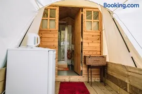 Appleblossom Yurt - Image 2