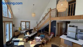 Beautiful cottage in Maberly on Rainbow lake - Image 3