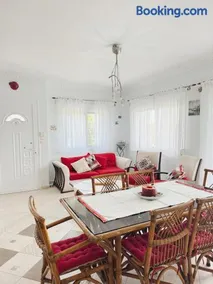 Family villa - Image 2