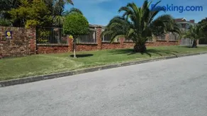 Humewood Home Stay - Image 2