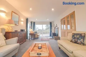 Blackmount House - Image 5