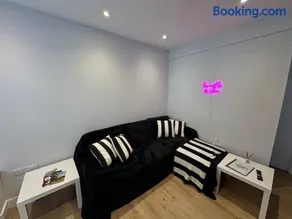 The Cheese House, Stylish Stay In Staffordshire - Image 2