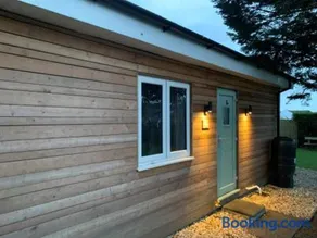 Y Caban-The Cabin-2 Guests-Private Parking-Fast WIFI - Image 3