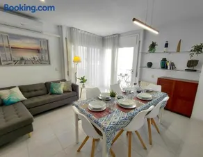 Marina Apartment (junto al mar) - Image 1