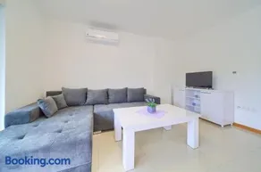 Adria House - Image 3