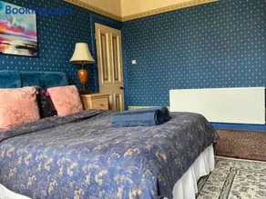 Rooms in City House nr Light Stadium - Image 2