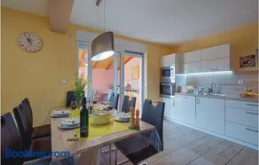 Three-Bedroom Holiday Home In Betiga - Image 2