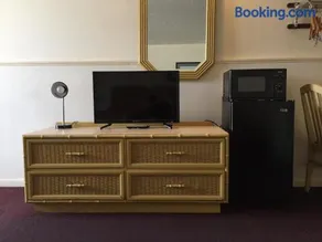 Stay Plus Inn - Image 3