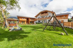 Winklerhof Apartments - Image 1