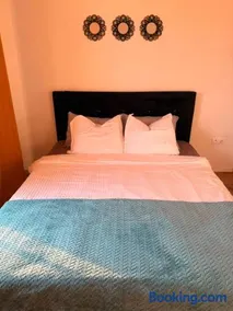 Seyra Cozy Flat - Image 3