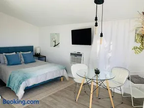 30 PCT OFF! Malibu Serene Cabin, Ocean View, Beach - Image 2