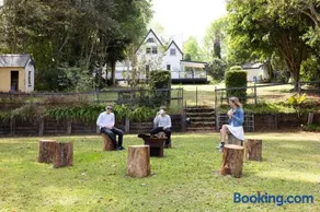Exclusive Luxury Designer Cottage Estate for 10 - Peaceful Retreat Just 8 Minutes from Maleny - Image 5