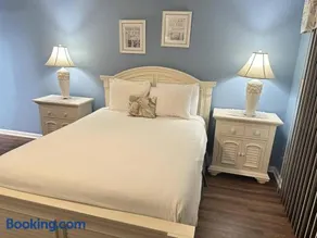 Grove Pointe 103 - Image 3