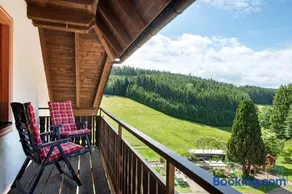 Appartement avec jardin et barbecue | Vue montagne | Adapté au travail à distance - Image 2
