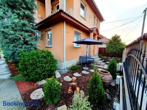 Airport Luxury Apartman 42 - Image 1